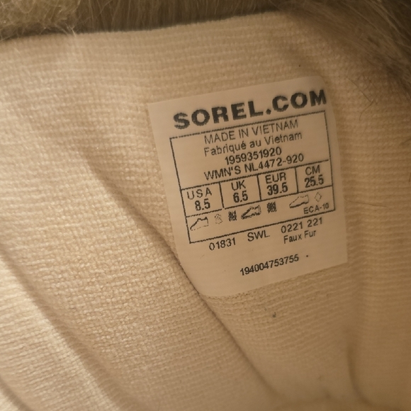 Sorel Women's Quilted Winter Boots - Cream and Tan - Picture 2 of 4